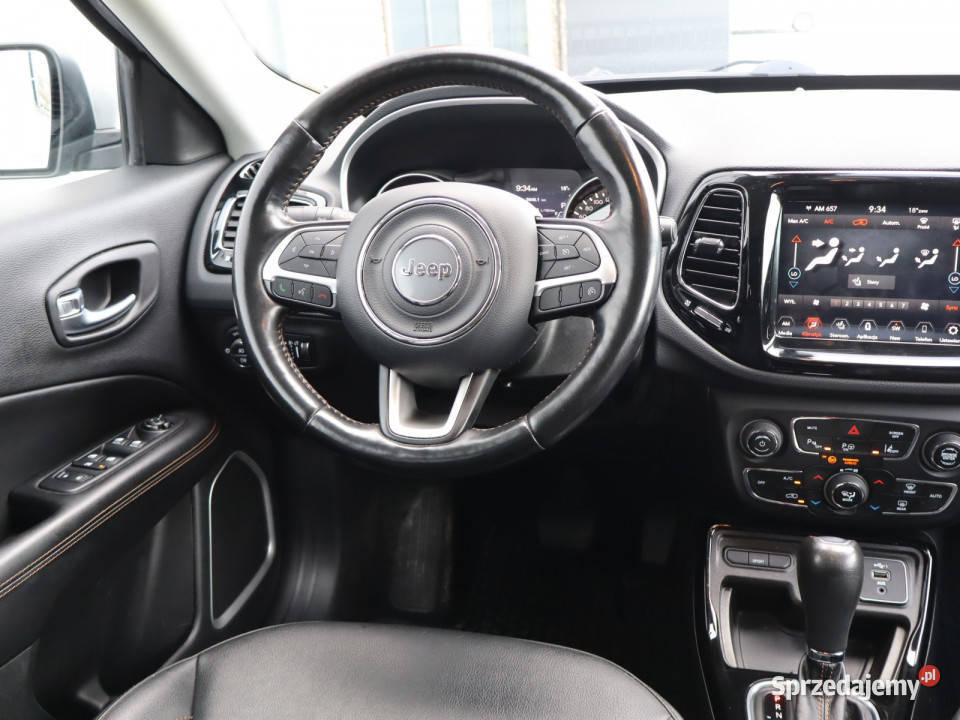 Jeep Compass 13 TGDI srebrny Jeep Piaseczno