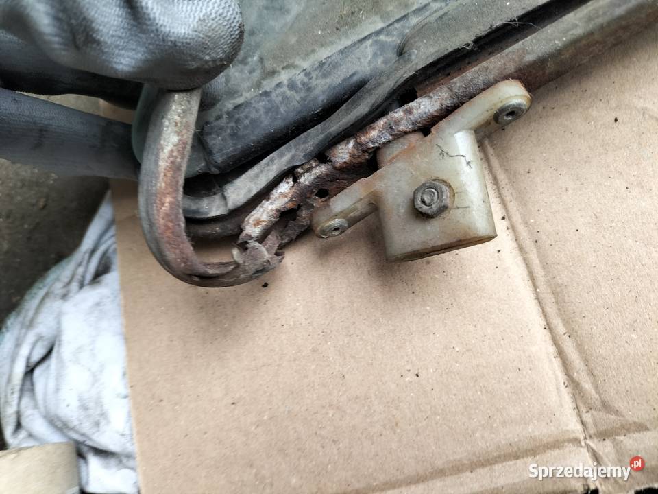 FIAT 126P 125 P MALUCH SZYBA TRÓJKĄT DRZWI PRAWY osobowe Kamień-Kolonia