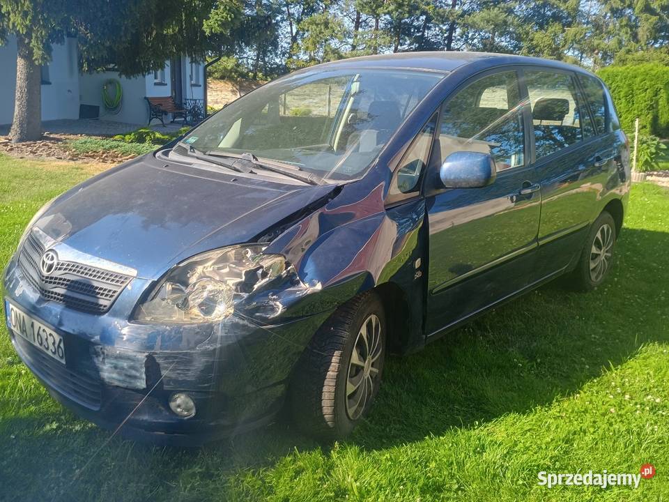 Toyota Corolla Verso 20 D4D Rok produkcji 2003 Wilków