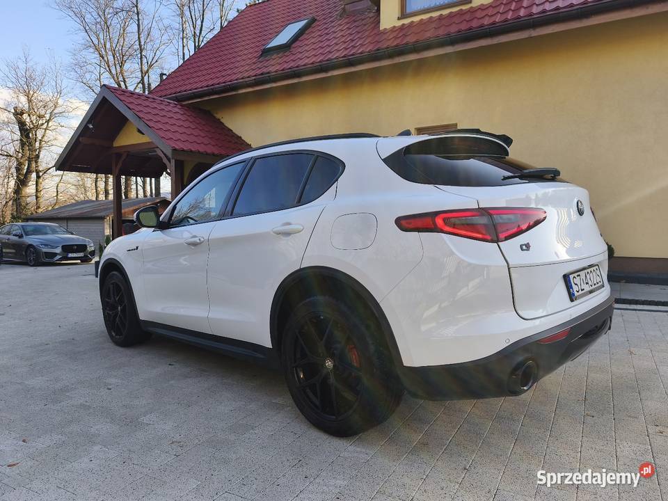 Alfa Romeo Stelvio Veloce Ti Q4 4x4 niski relingi dachowe Radziechowy
