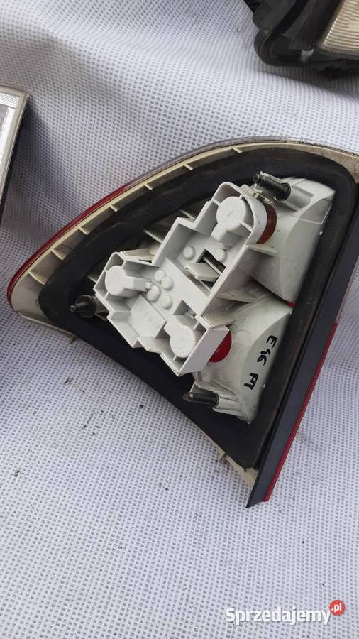 lampa tylna prawa lewa BMW e46 oryginał fl lift