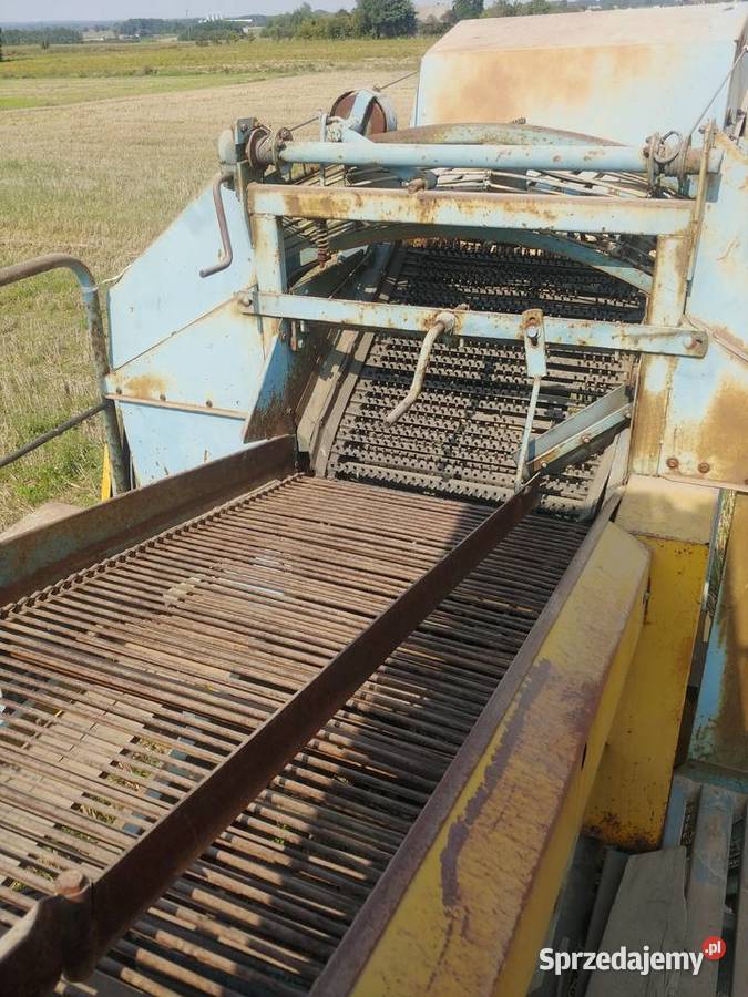 Kombajn Anna Z644 z przystawką do cebuli i