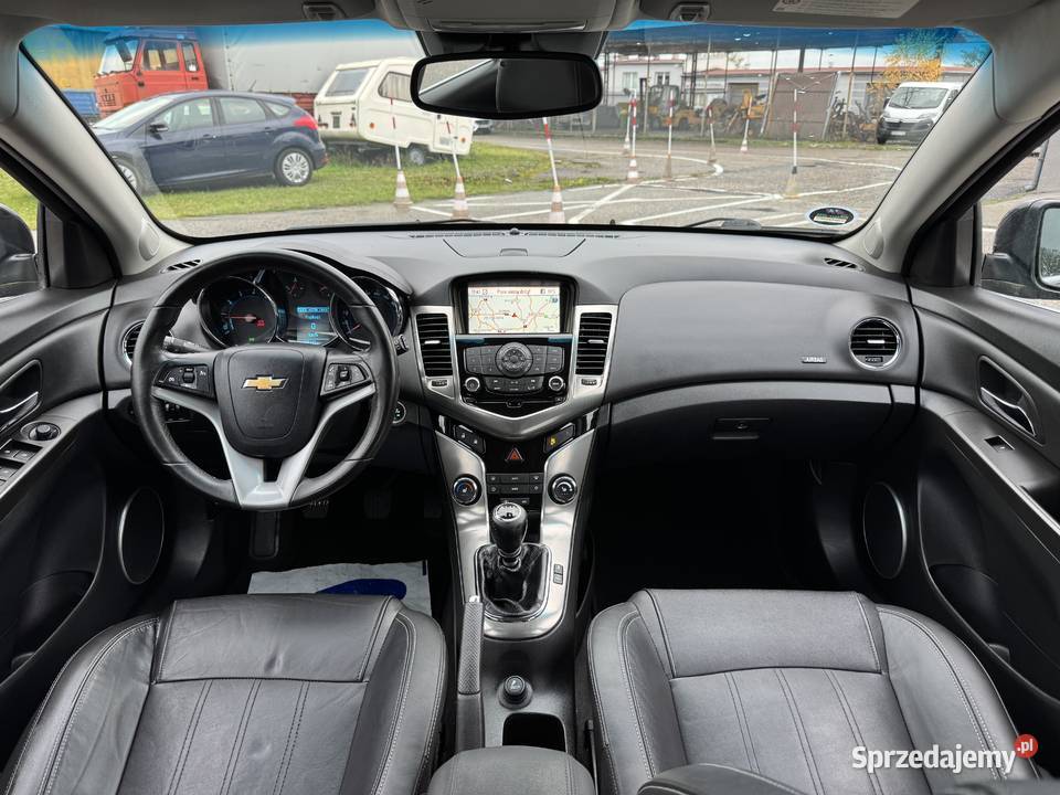 Chevrolet Cruze 14 BENZYNA Klimatronik Nawigacja światła przeciwmgielne Konin