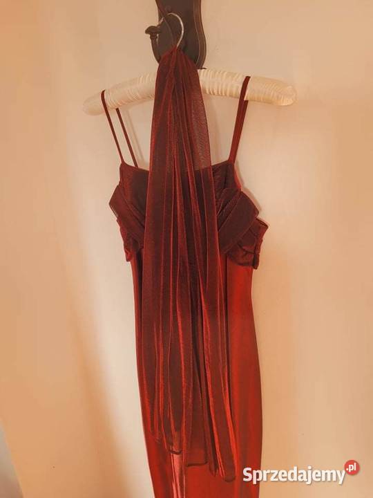 Długa suknia satynowa wielkopolskie Koło