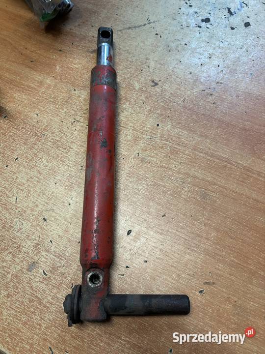 Siłownik do kombajnu MF507 Pozostałe Gromnik