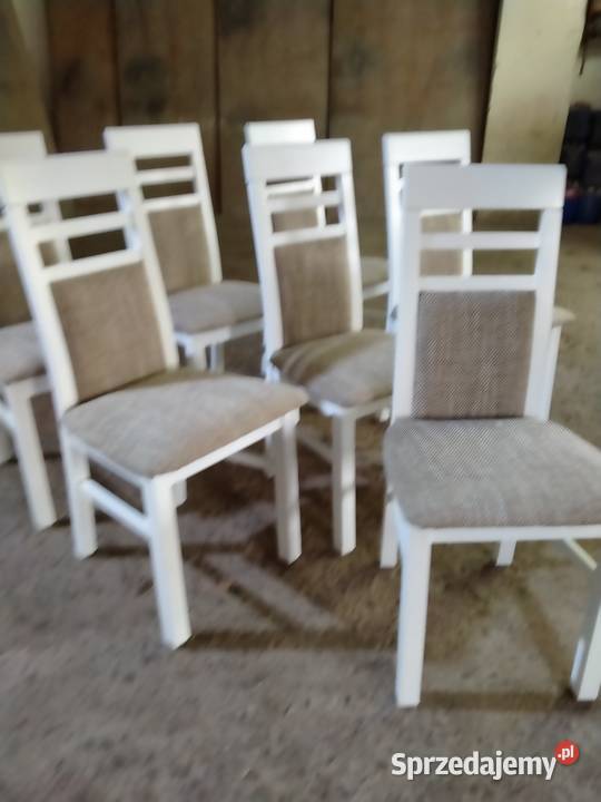 Piękne nowoczesne krzesła