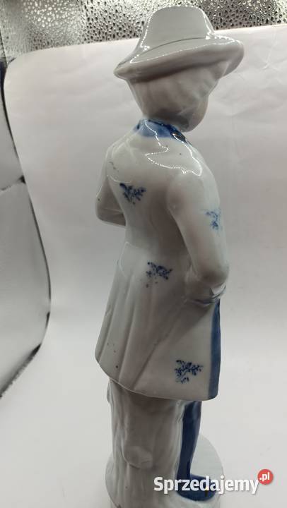 Figurka porcelanowa mężczyzna z lutnią Zamość