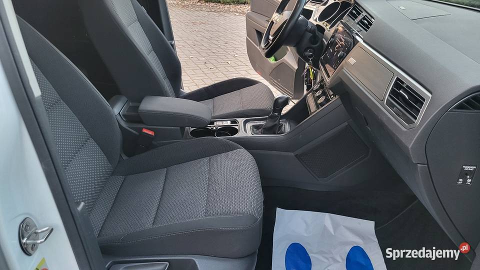 Touran R line ledy kamery dsg 7 osobowy super wielkopolskie