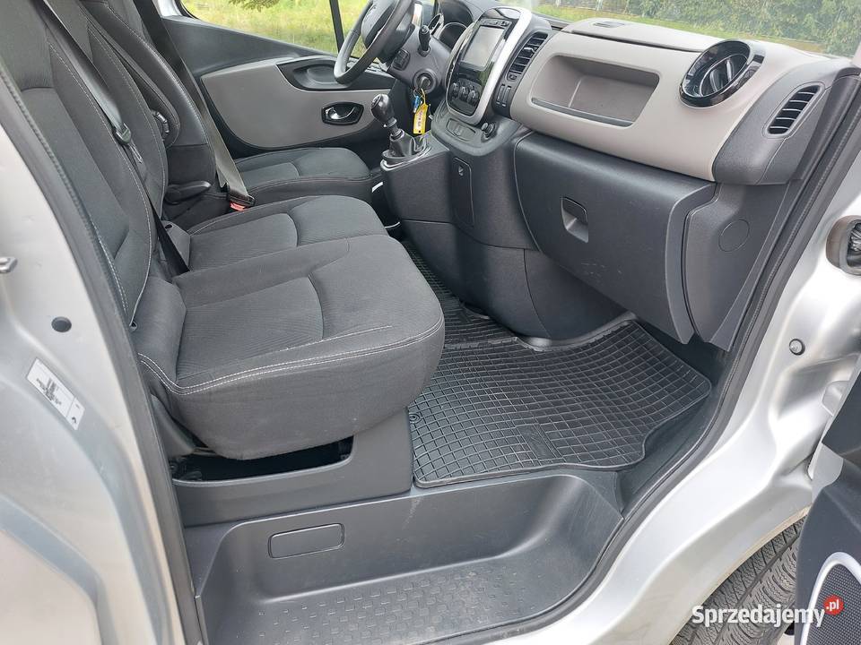 Renault trafic 6 osobowy diesel lubelskie Ryki