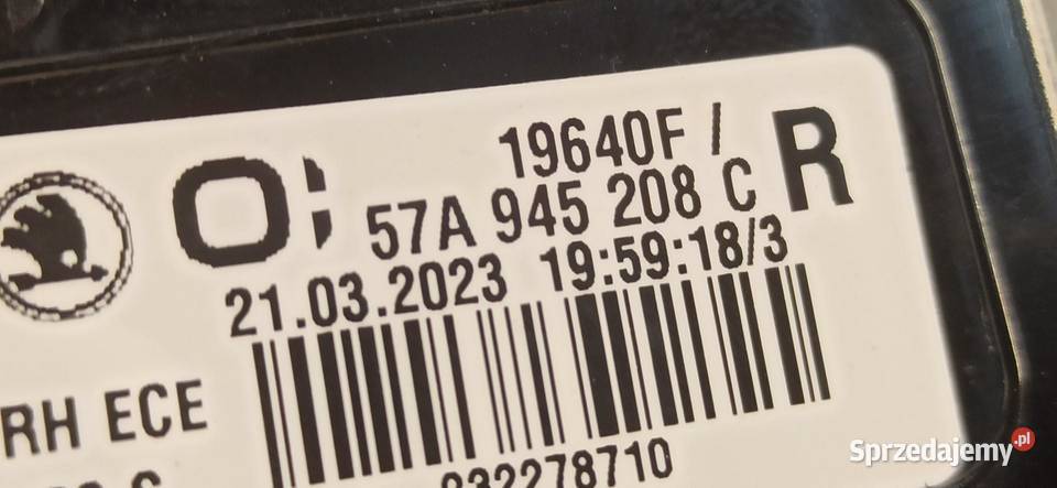 SKODA KAROQ LAMPA PRAWY TYŁ LIFT 57A945208C