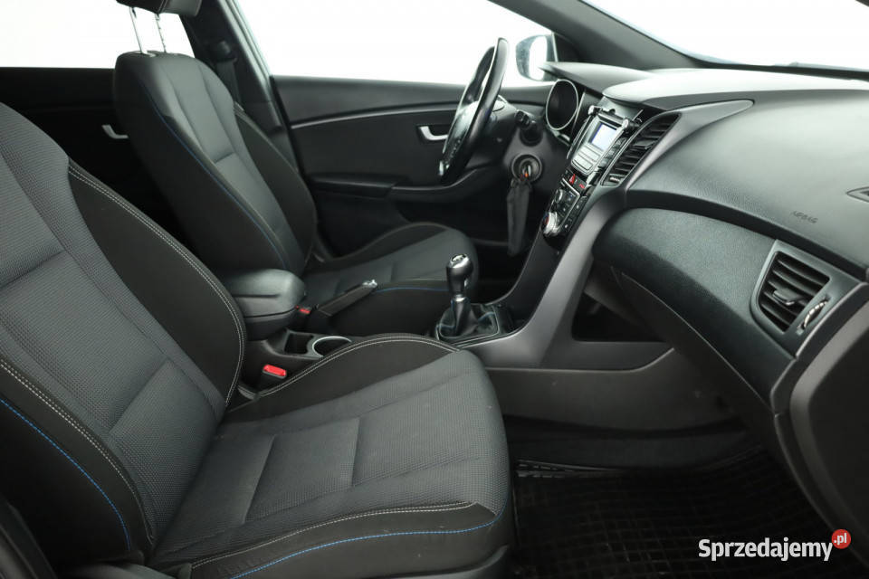 Hyundai i30 16 GDI światła przeciwmgielne