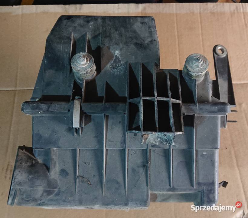 Obudowa filtra powietrza Bmw e28 m20 osobowe Pozostałe Zabrze