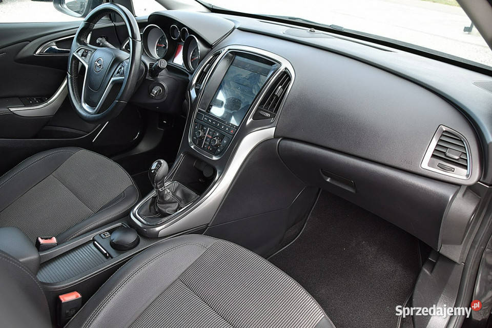 Opel Astra 14T 120 Cosmo Półskóra Navi Gwarancja ESP Nowe Kucice