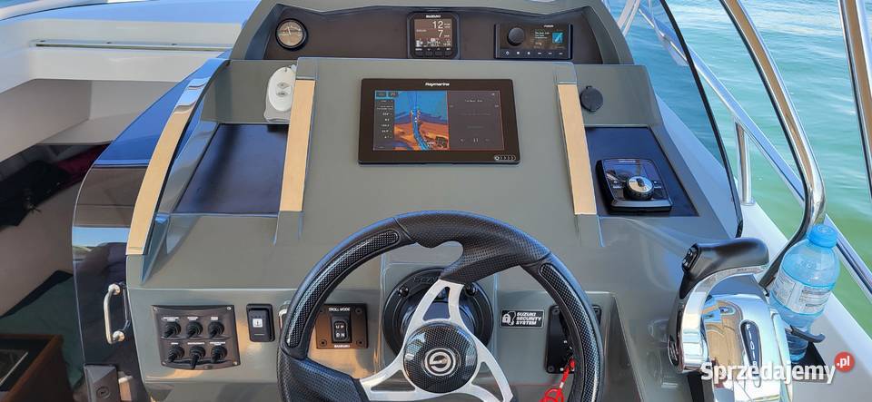 Galeon Galia 700 sundeck Suzuki 300 Łódź