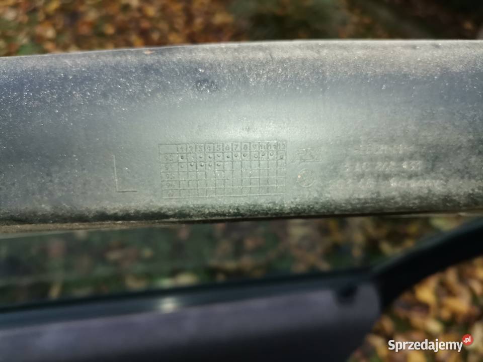 vw passat 4 gumowa podkładka schowka drzwi