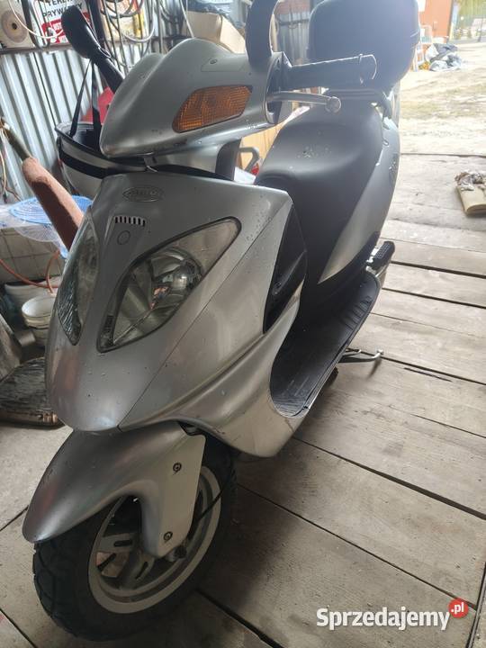 Skuter 125 Daelim Otello Piaski