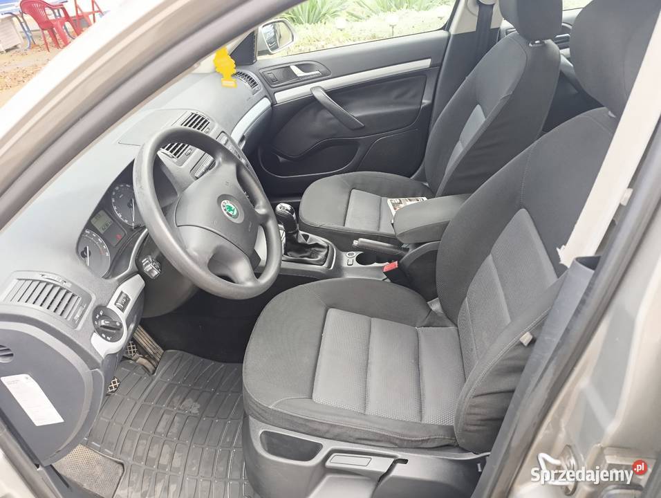 Skoda Octavia II 16 102 manualna dolnośląskie Wałbrzych
