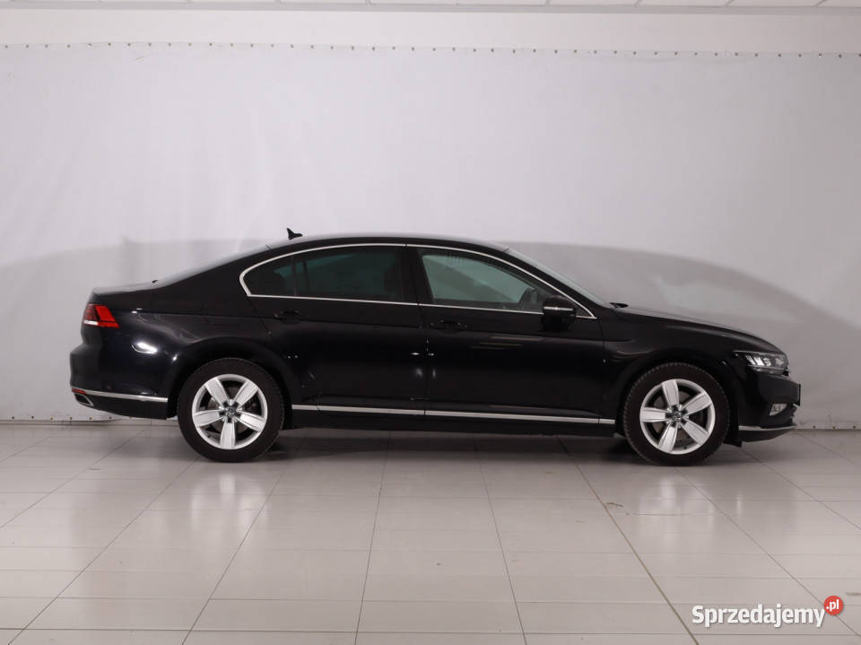 VW Passat 15 TSI benzyna