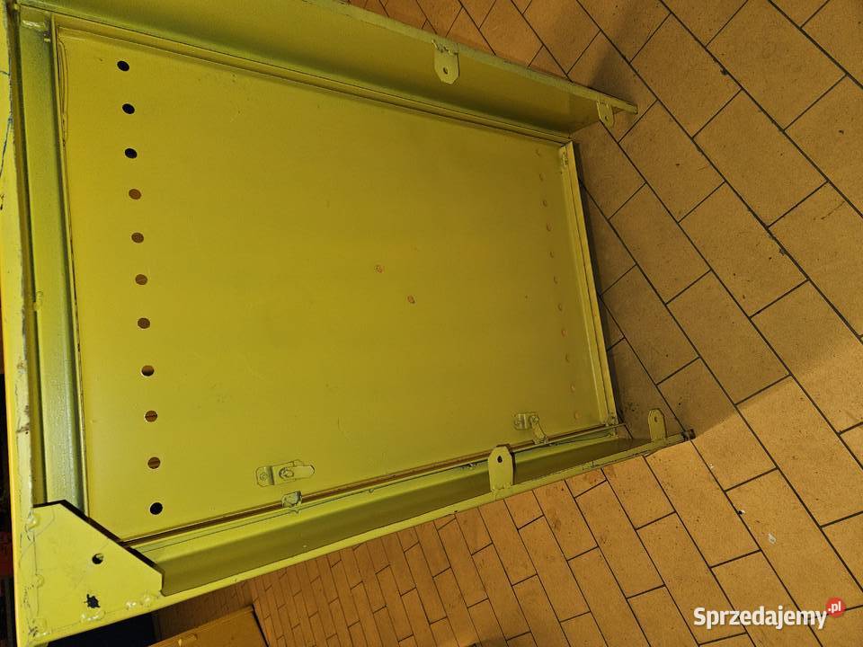 Szafka metalowa naścienna żółta 610x940x155 śląskie