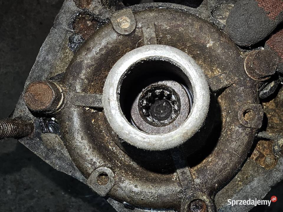 Mercury 35 HP silnik słupek cylindry tłoki Jelenia Góra