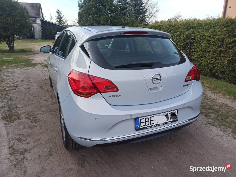 Opel Astra J 14 Oryginalny lakier Zadbana Samochody osobowe Bełchatów