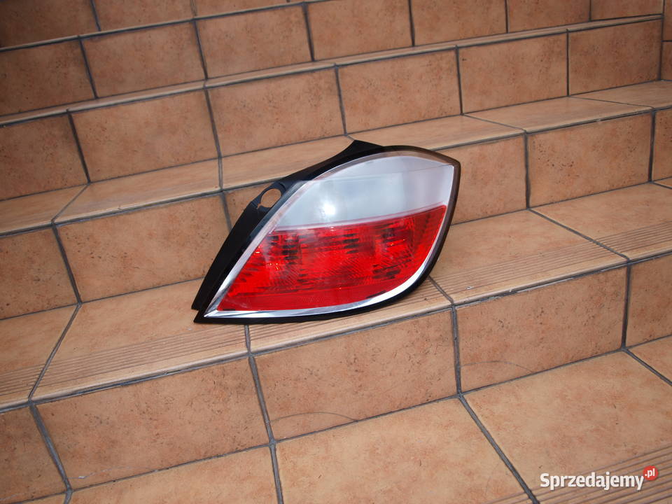Opel Astra 3 H lampa prawa tył hatchback 2004 osobowe Kalisz