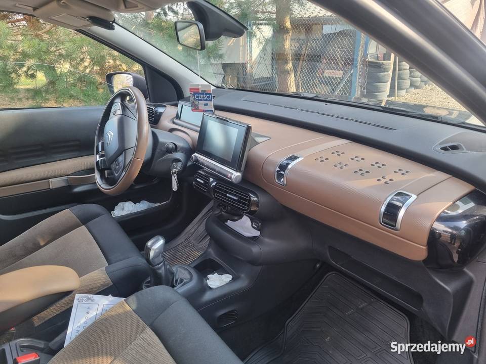 16 HDI Niski Przebieg Nawigacja Klima immobilizer Przeworsk