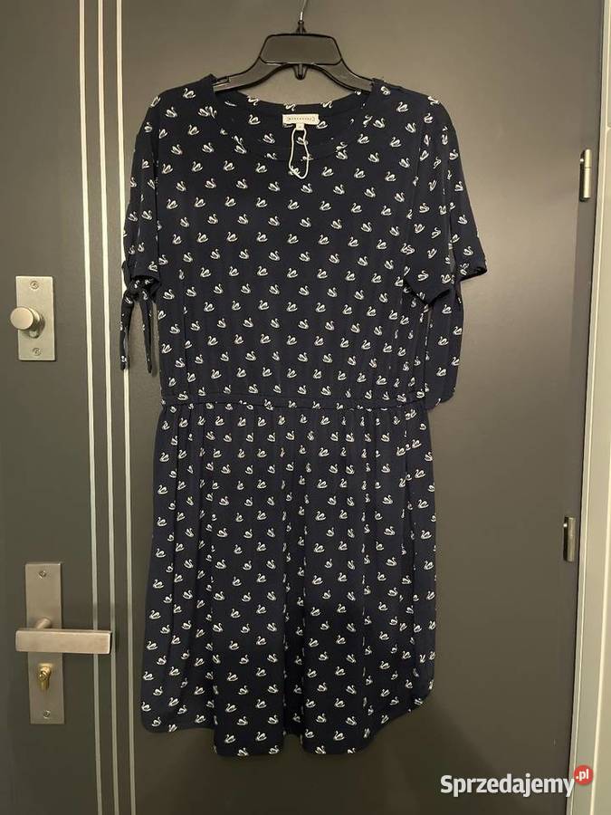 Warehouse sukienka modny wzór ptaki łabędzie Rozmiar 42(XL) Choszczno