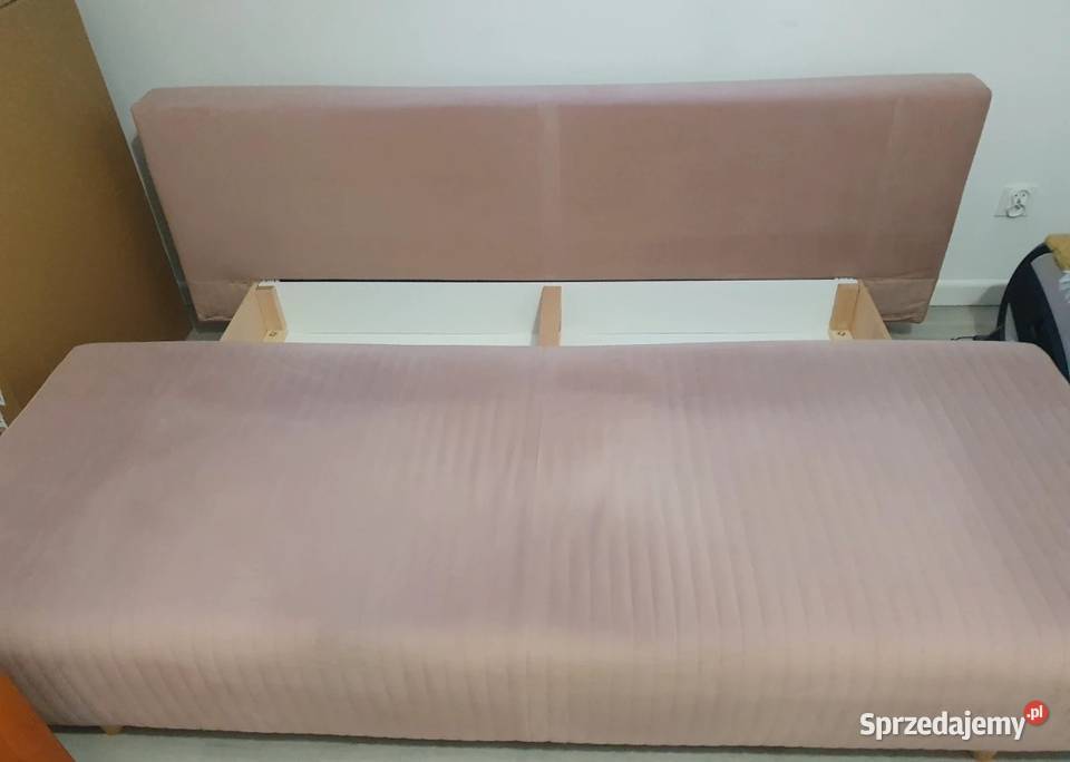 Sofa różowa 135x200 Otomino