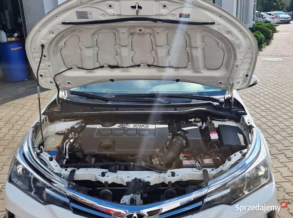 Toyota Corolla benzyna z LPG wielofunkcyjna kierownica Warszawa