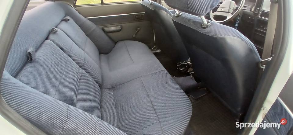 Ford Orion 1985 zabytkowy żółte tablice Łochów