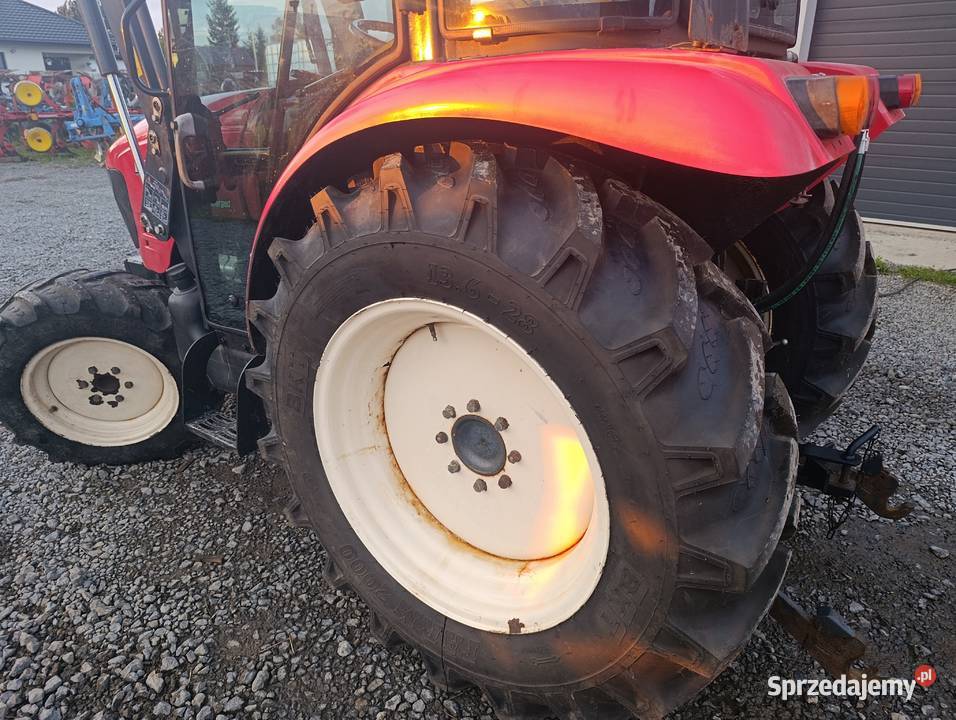 Ciągnik rolniczy branson 5820 c Rawica Nowa