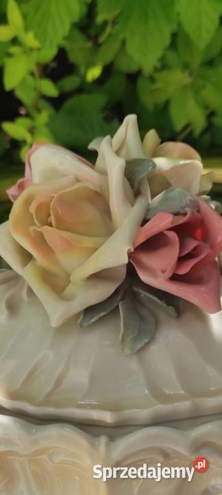 SZKATUŁA PORCELANOWA KARL ENS VOLKSTEDT RÓŻE