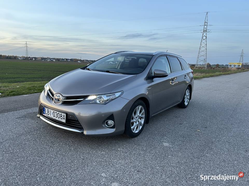 Toyota Auris 18 hybryda 2015r salon Polska Kombi Biała Podlaska