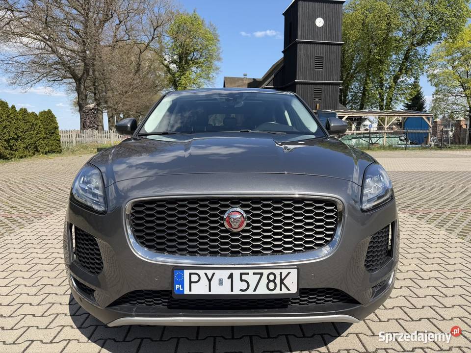 Piękny Jaguar E Pace