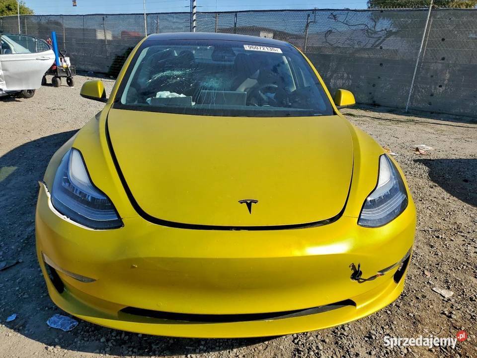 Tesla 3 RWD w transporcie z USA
