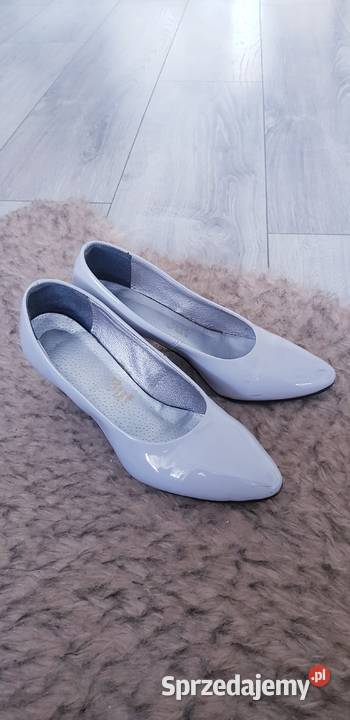 Nie wysokie szpileczki R38 inna