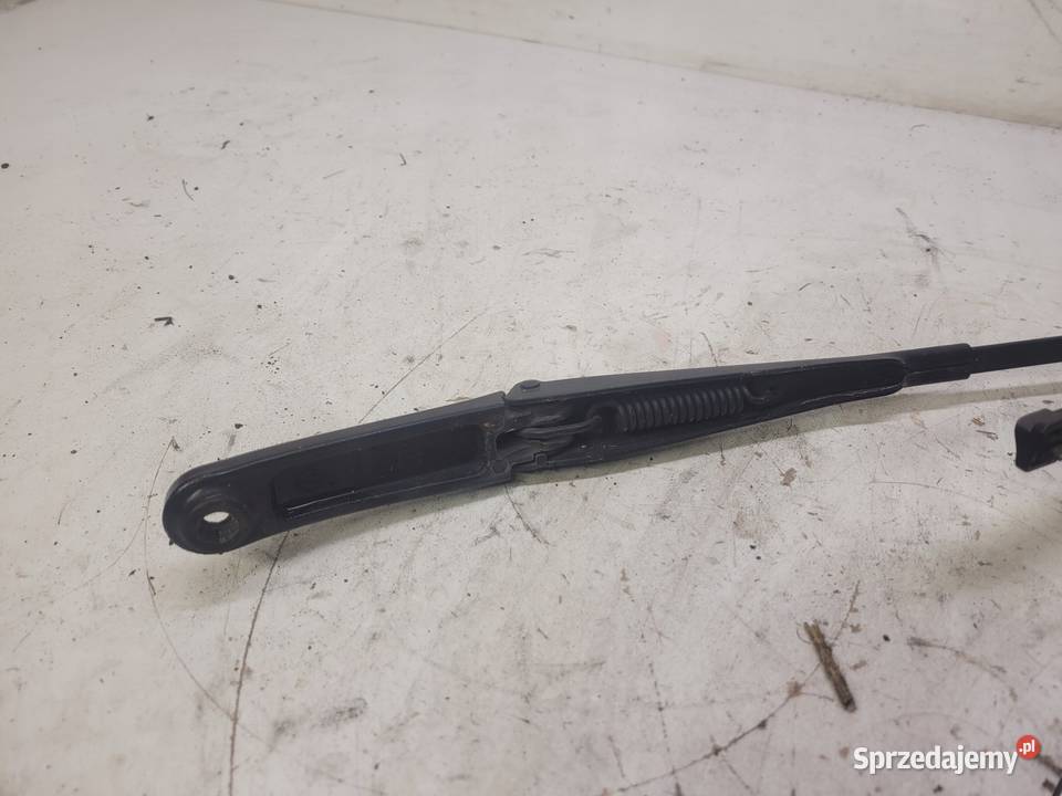 RAMIĘ WYCIERACZKI LEWE AUDI Q5 8R 8W1955407 osobowe Przystajń