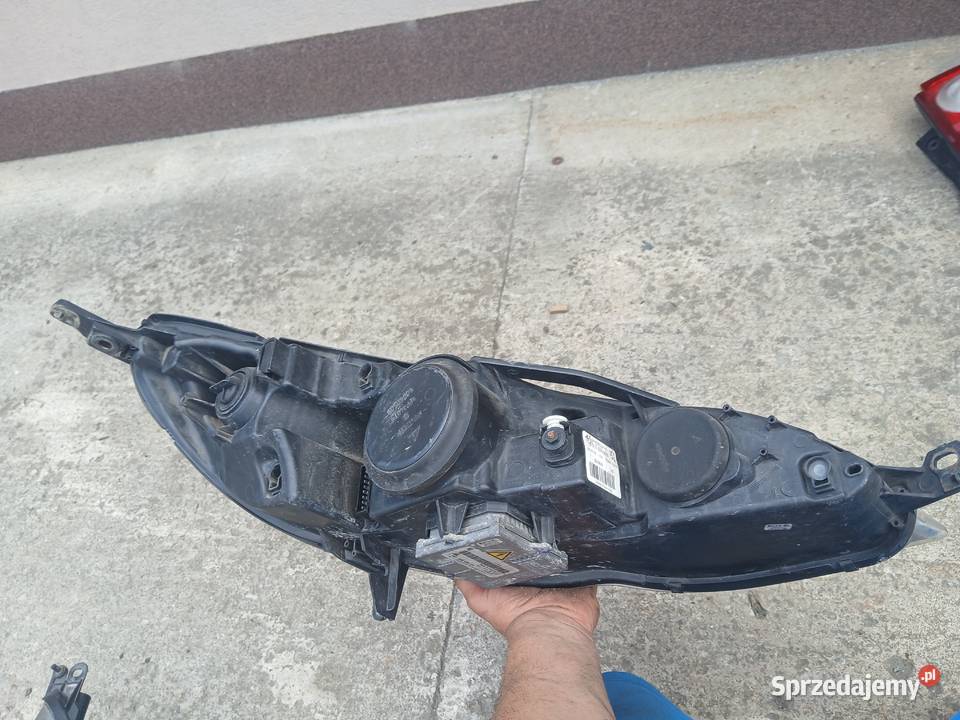 Lampa lewa przód Peugeot 407 Xenon EU 0301213273 osobowe Radłów