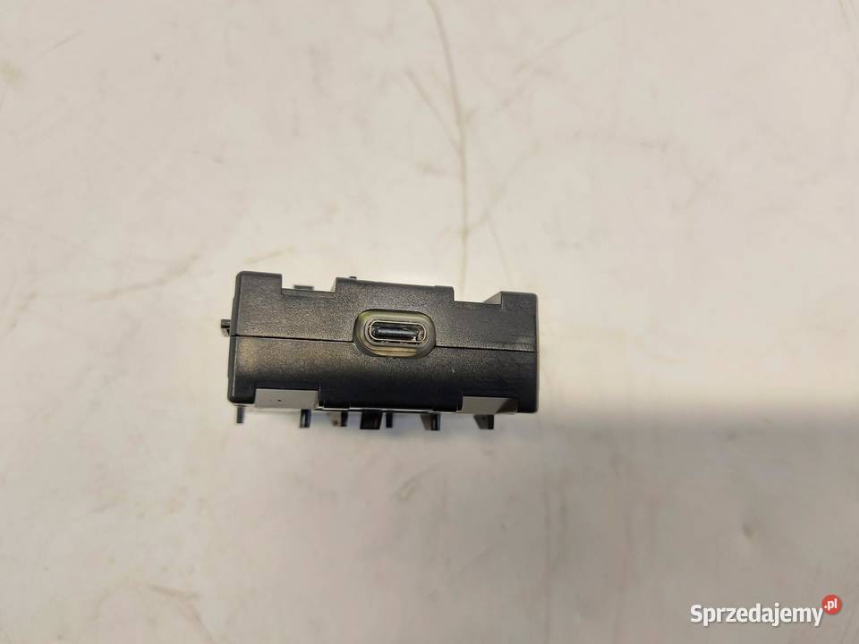 Mercedes W254 GLC 220d WEJŚCIE GNIAZDO USB Rozdzielacze gniazda zapalniczki