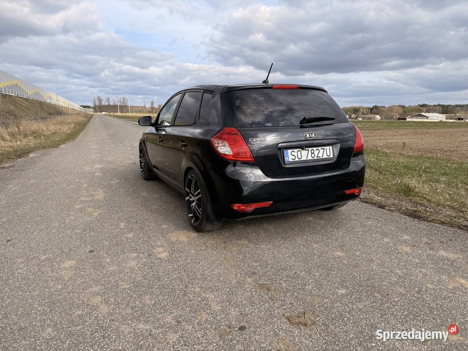 Kia Ceed 2010 14 benzyna 1329cm3 Grabowiec