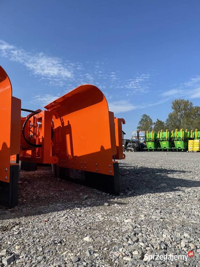 Duży mocny pług do śniegu do tura strzałka Metal Czarny Dunajec