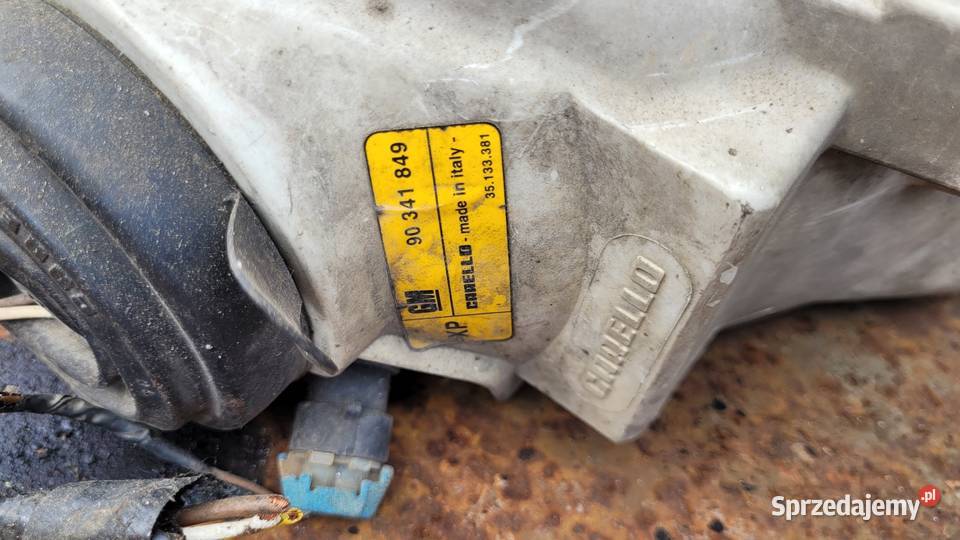 Lampy przód Opel Astra J lampy przednie Łagów