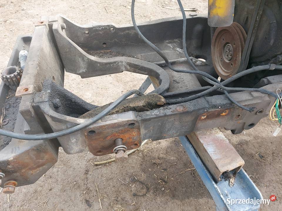 Wspornik osi massey 3060 3070 3050 3065 Układ kierowniczy i oś przednia