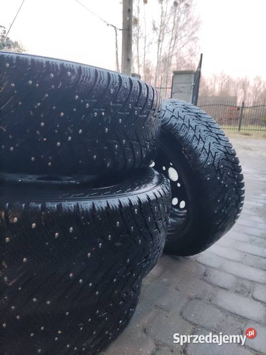 Nokian hakkapeliitta 8 21560 R16 99T XL z