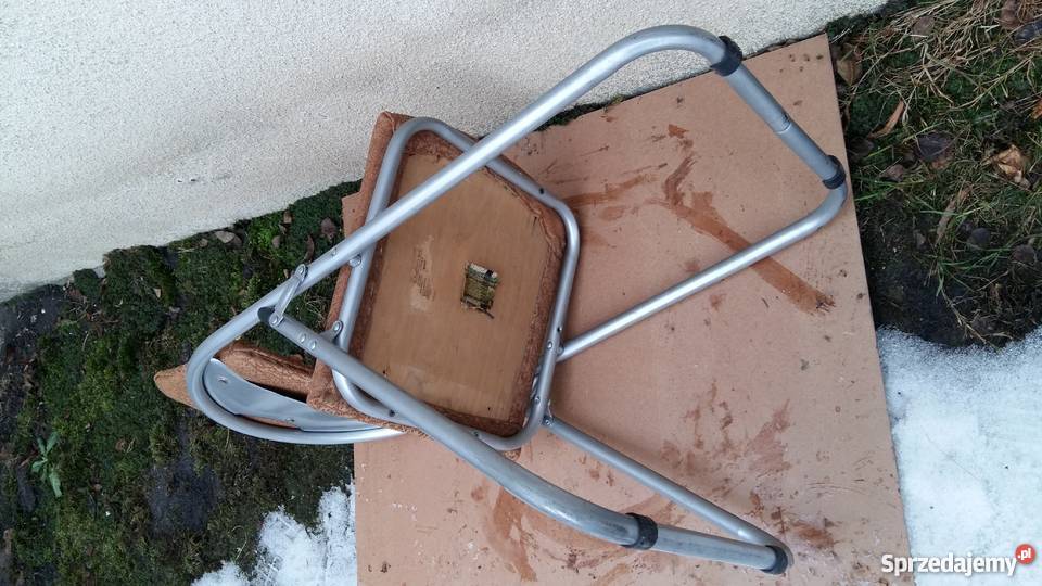 Składane krzesło z epoki PRL produkcja Szamocin 84cm Kościan