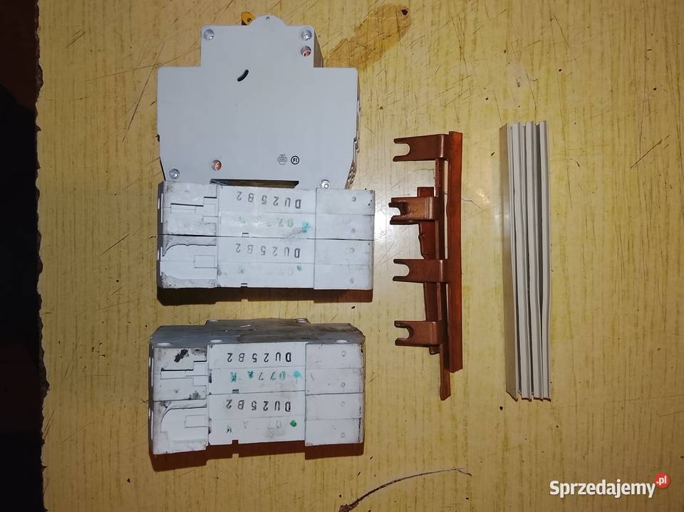 wyłączniki nadprądowe FG B252B z szyną łącząca