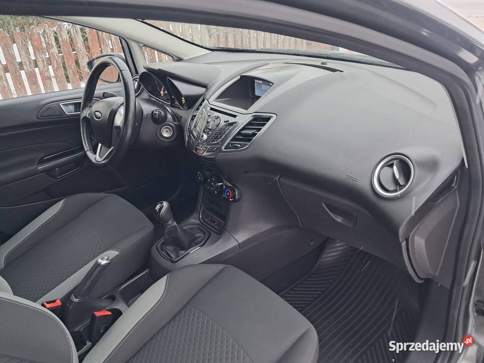Sprzedam Ford Fiesta MK7 LIFT 10 benzyna 80 Konin