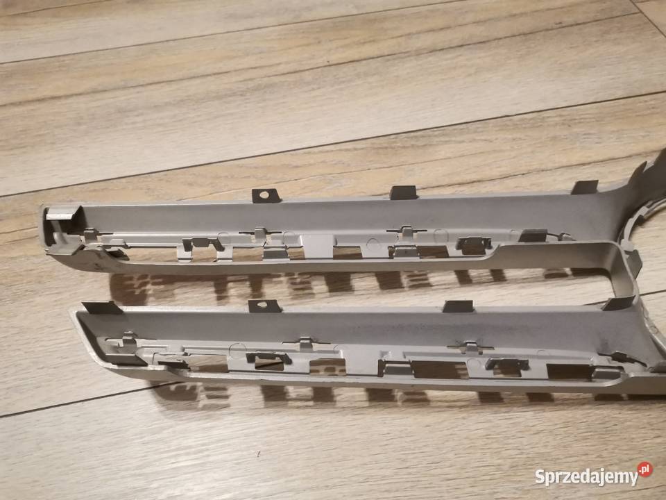 MERCEDES EKLASA W213 GRILL ATRAPA A2138880160 Międzychód