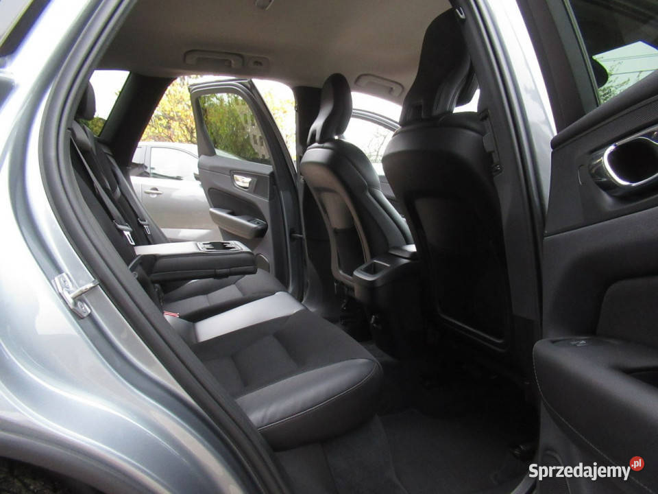 Volvo XC 60 BEZWYPADKOWY Android AutoApple Warszawa